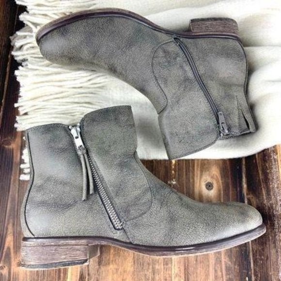white mountain barlow bootie